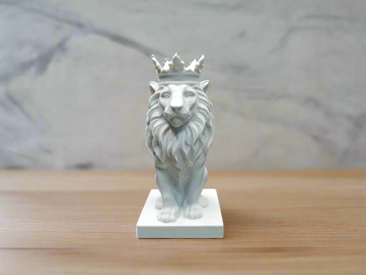Majestic Lion King Sculpture – Regal Home & Office Décor