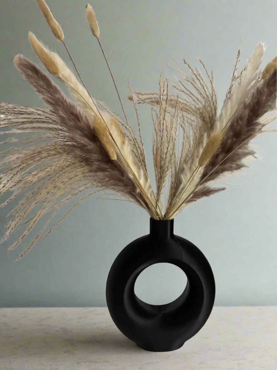 Scandinavian-Inspired Circular Vase – Minimalist Home Decor