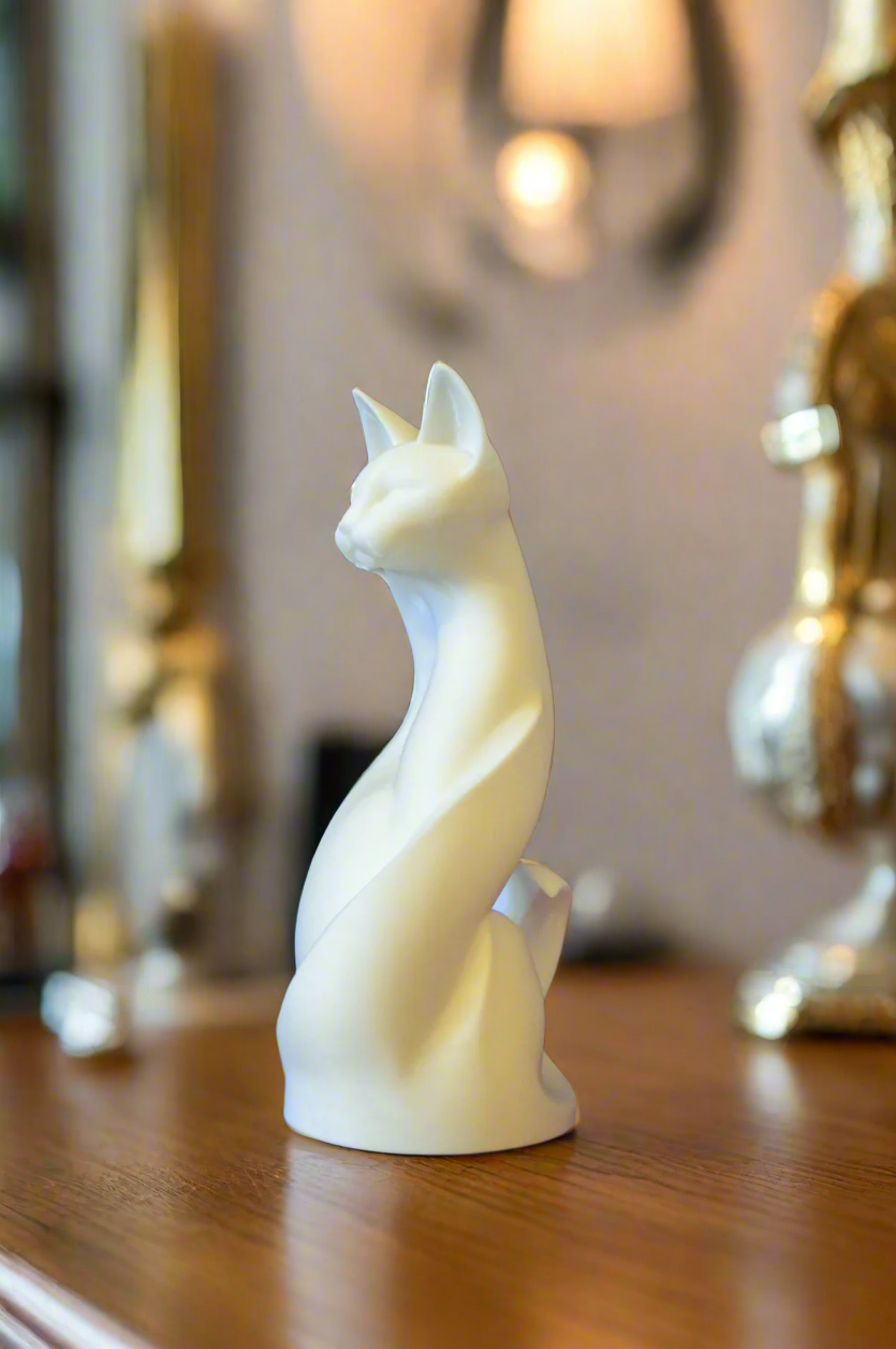 Designer Cat Figurine – Classy Tabletop Showpiece