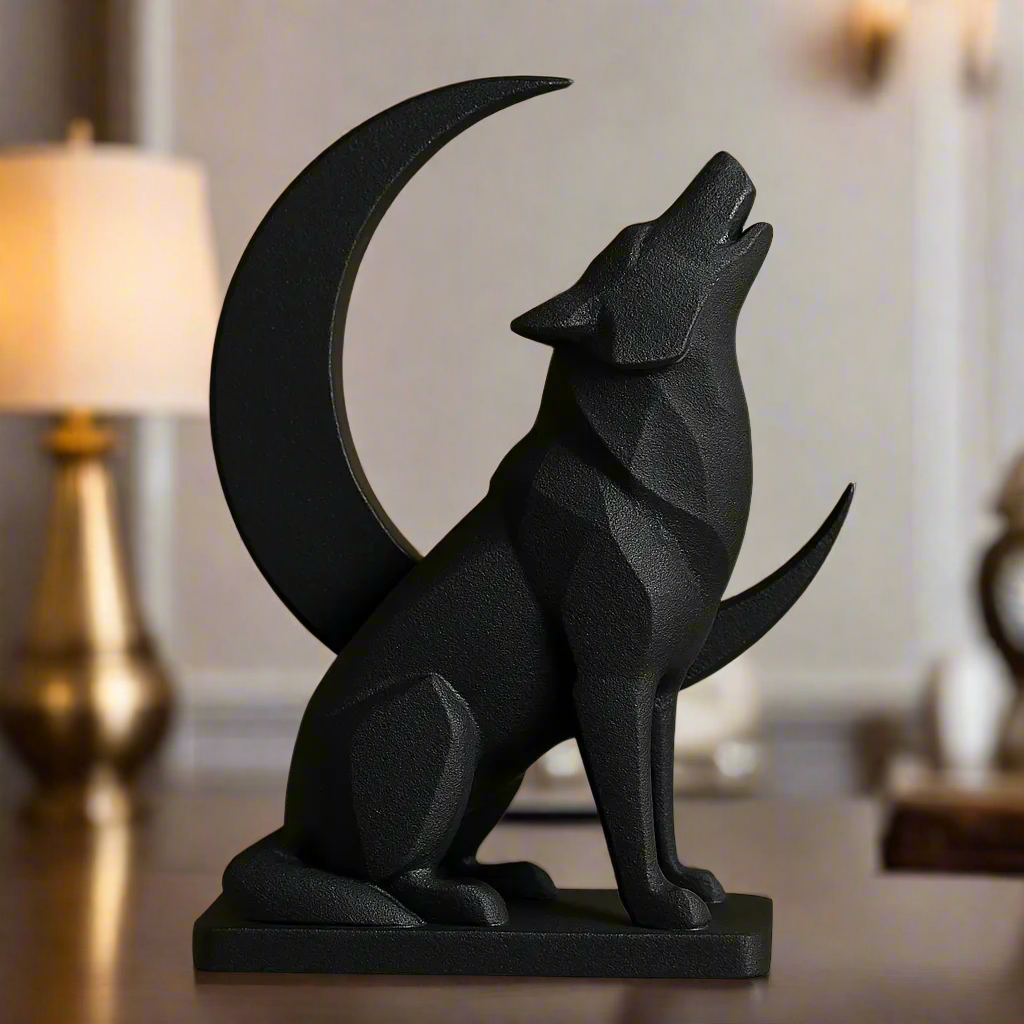 Lone Wolf – Decorative Wildlife Sculpture