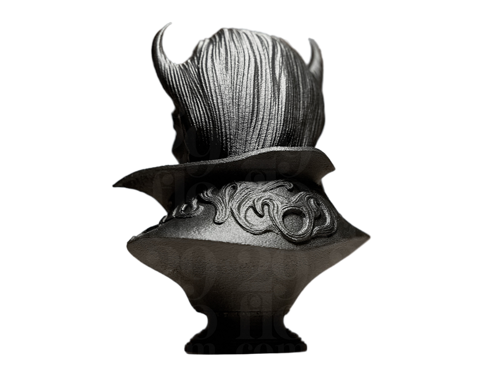 Vampiric Legend Bust — Dramatic Gothic Collector Sculpture