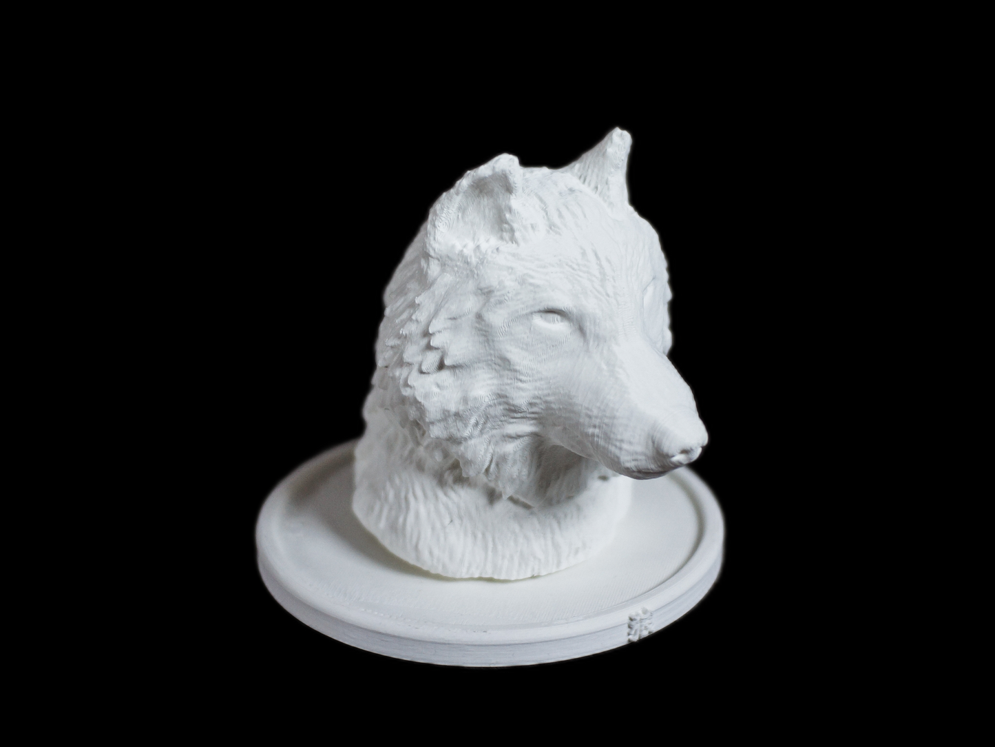 White Wolf Head Figurine: Modern Animal Decor