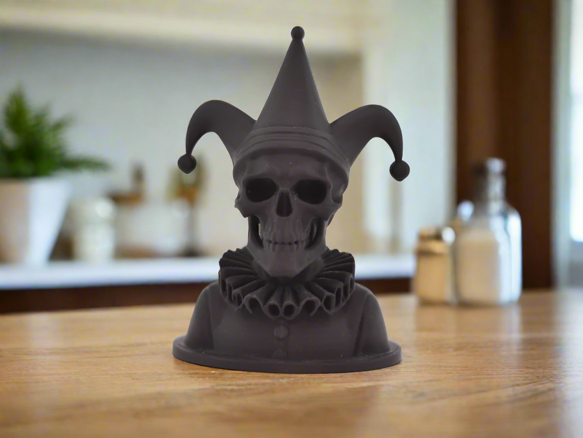 The Hollow Harlequin Figurine – Eerie Jester Gothic Decor