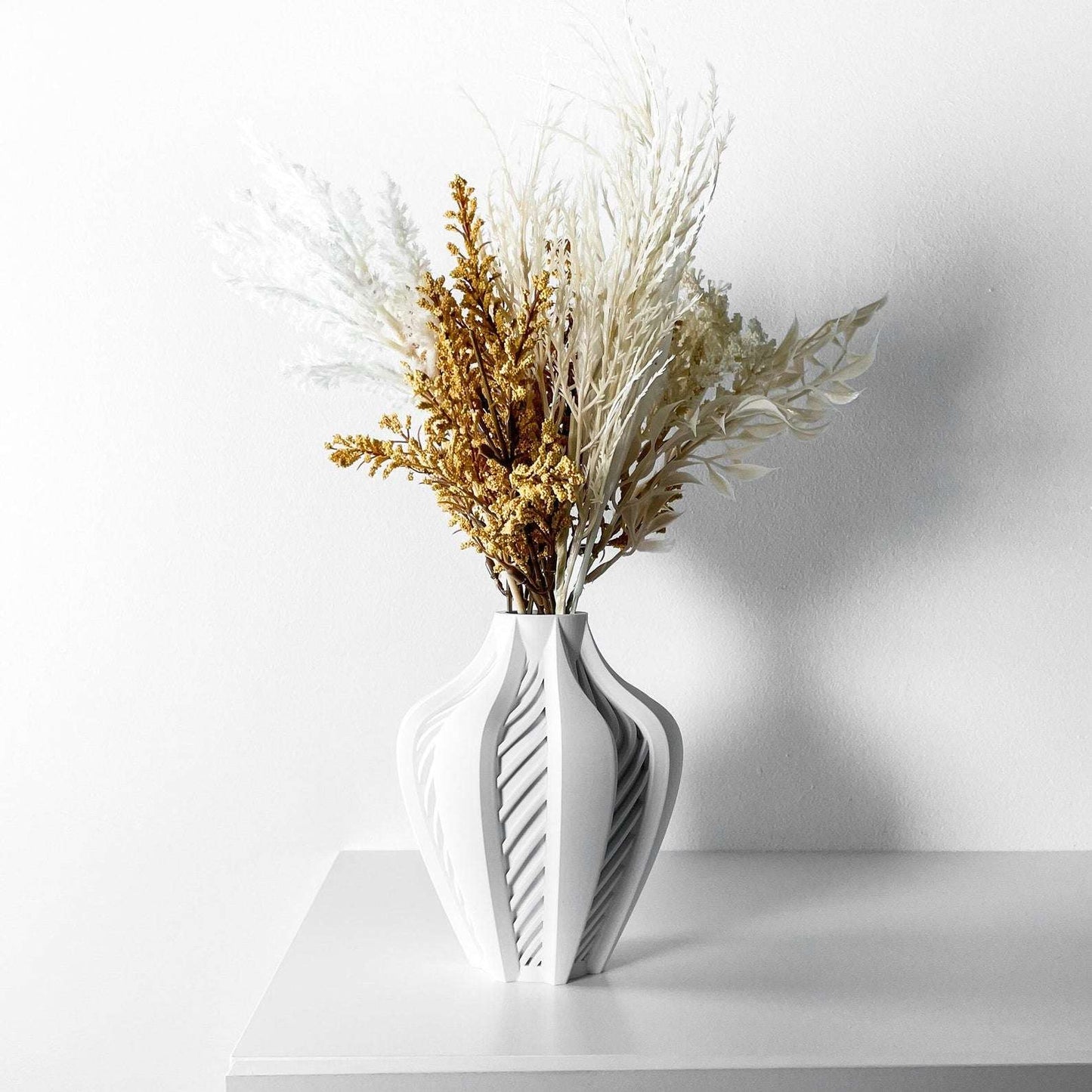 The Elvox Vase – Contemporary 3D-Printed Geometric Art Vase
