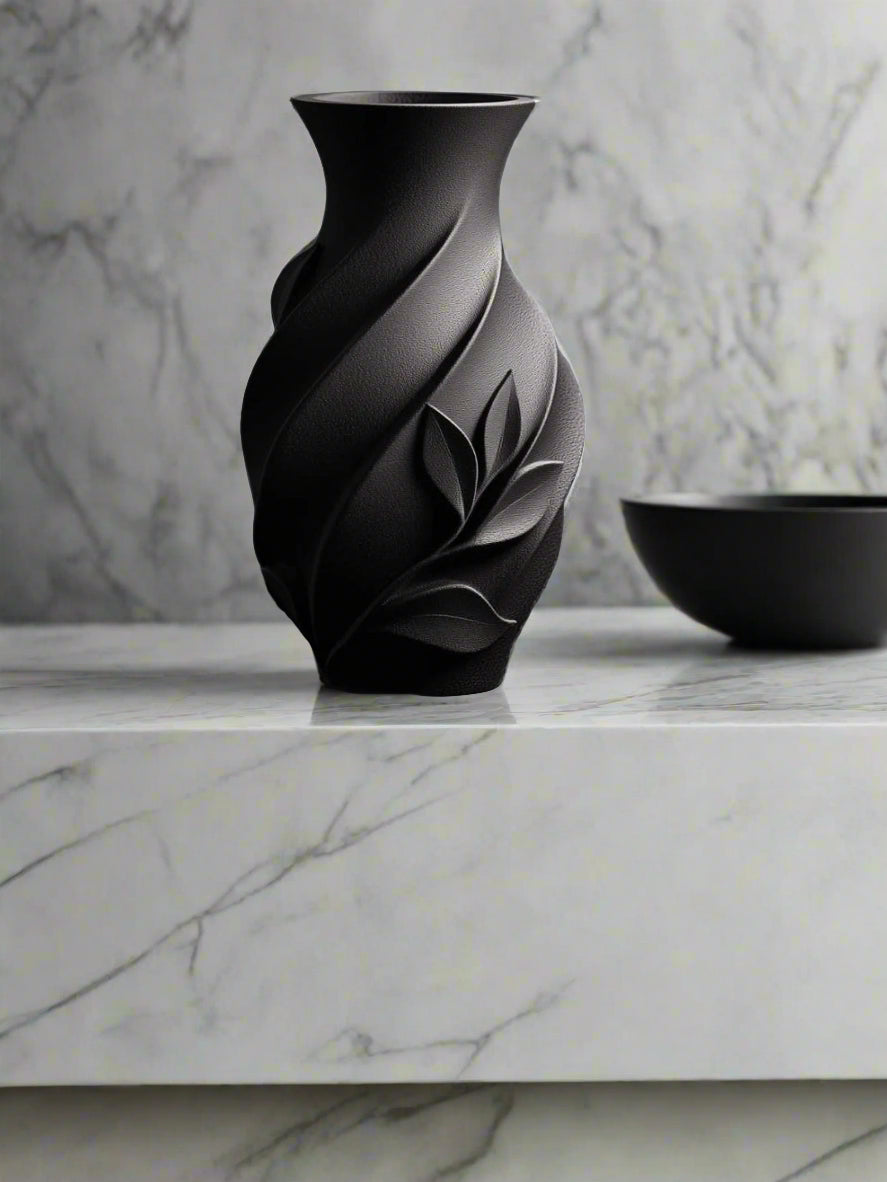 Eclipse Bloom Vase: A Fusion of Art & Functionality