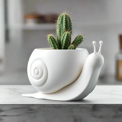 Snail-Inspired Decorative Vase – A Quirky Touch for Your Space