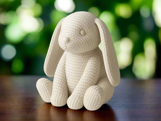 Knitted Bunny Figurine: Elegant White Decor