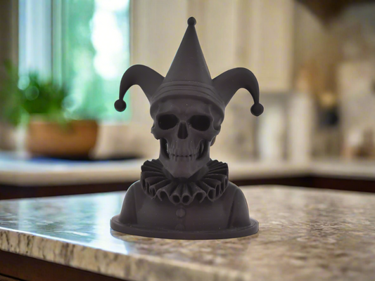 The Hollow Harlequin Figurine – Eerie Jester Gothic Decor