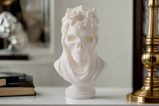 Veiled Autumn Skull Bust – Gothic Elegance in Seasonal Decay
