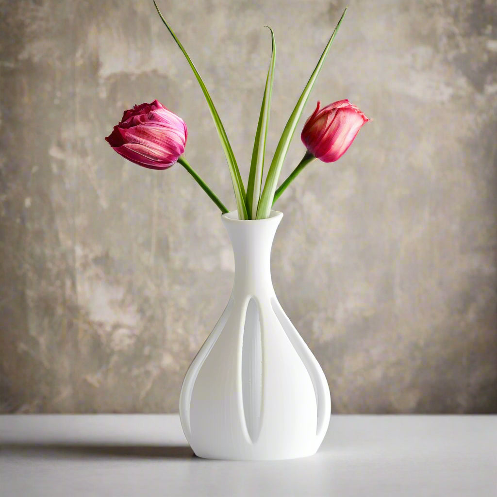 Zephyr Vase: Airy & Elegant Decorative Piece