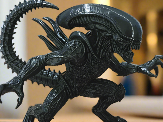Gothic Alien Sci-Fi Horror Sculpture - Xenomorph Style Collectible Figurine