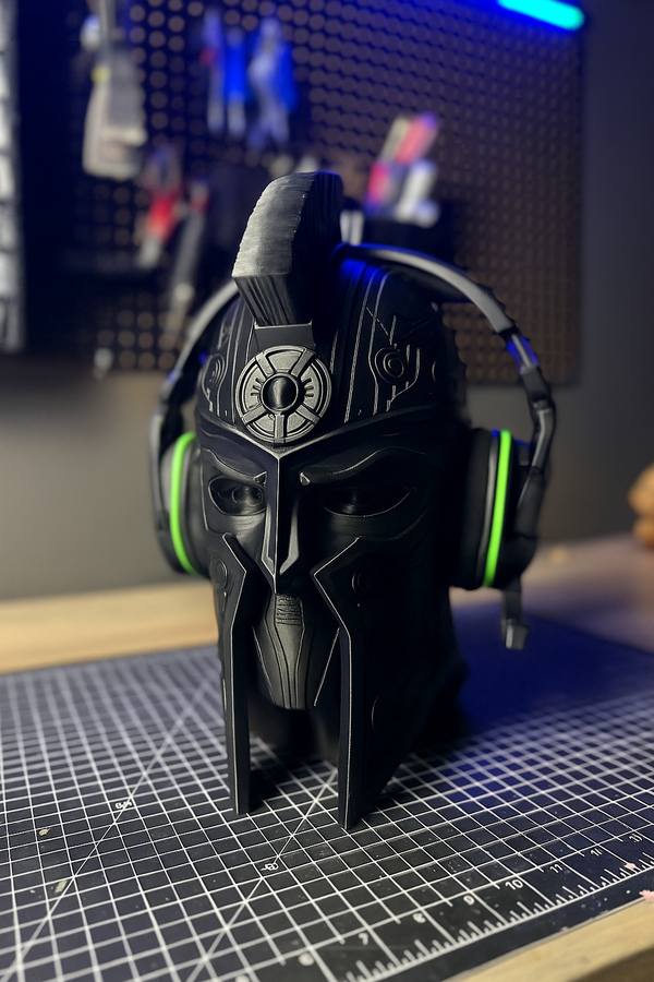 Spartan Helmet Headphone Stand for Gamers | Black Warrior Desk Organizer India