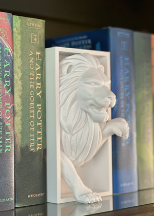 The King's Library white lion book nook decorative figurine with literary books
