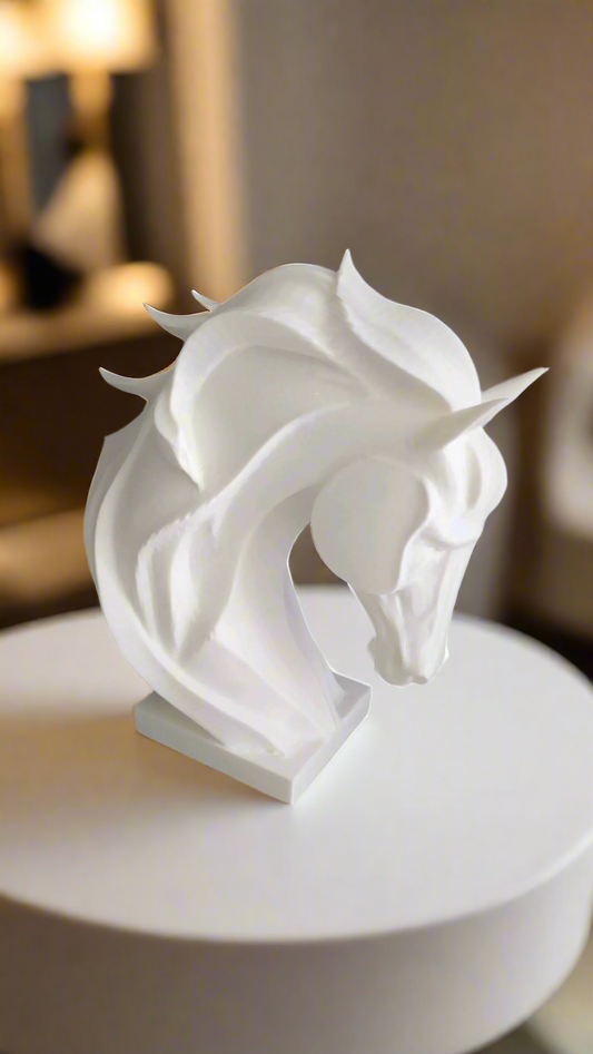 Regal Horse Head Statue – Timeless Elegance in Art