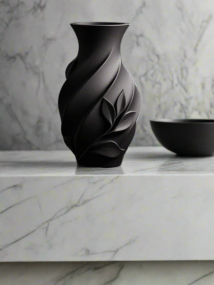 Eclipse Bloom Vase: A Fusion of Art & Functionality