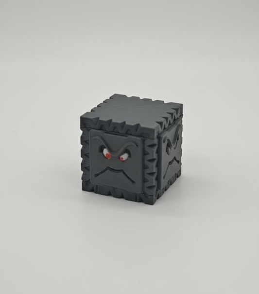 Thwomp Cube – 3D Printed Nintendo Switch Game Holder (13-in-1 Compact Organizer)