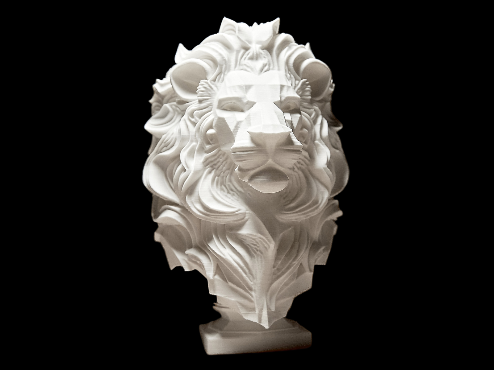 Powerful white lion resin statue with dramatic mane - elegant home decor symbolizing leadership and courage for Indian interiors
